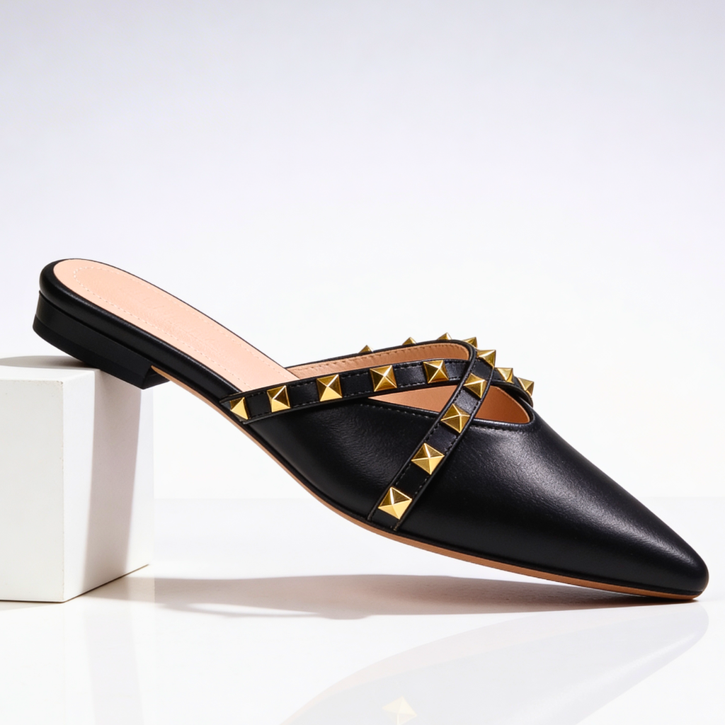 Sandalias Odette con tachuelas y tiras cruzadas
