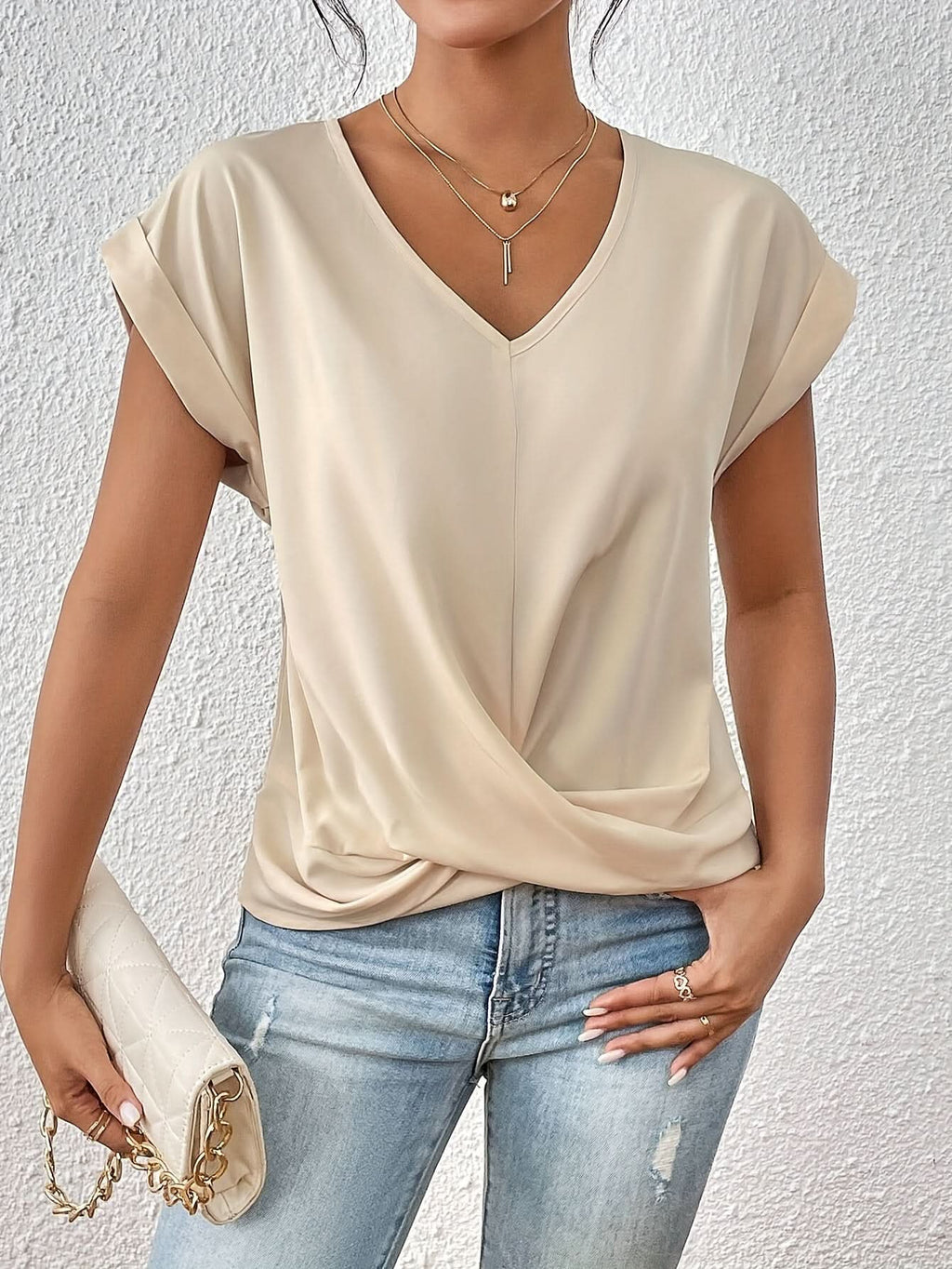 Kathrina | Top con cuello de pico y nudo delantero
