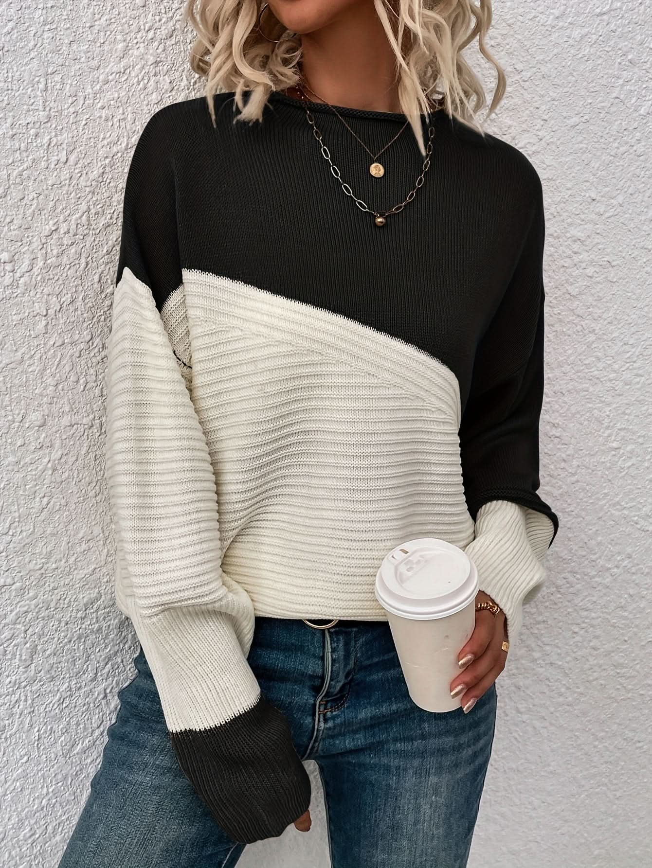 Talia | Sudadera con hombros caídos elegante bicolor