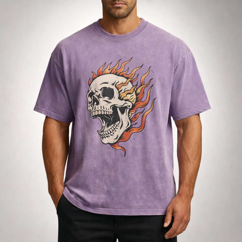 T-shirt oversize délavé à motif tête de mort enflammée