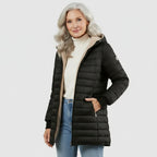 Helena | Abrigo de invierno con capucha cómodo