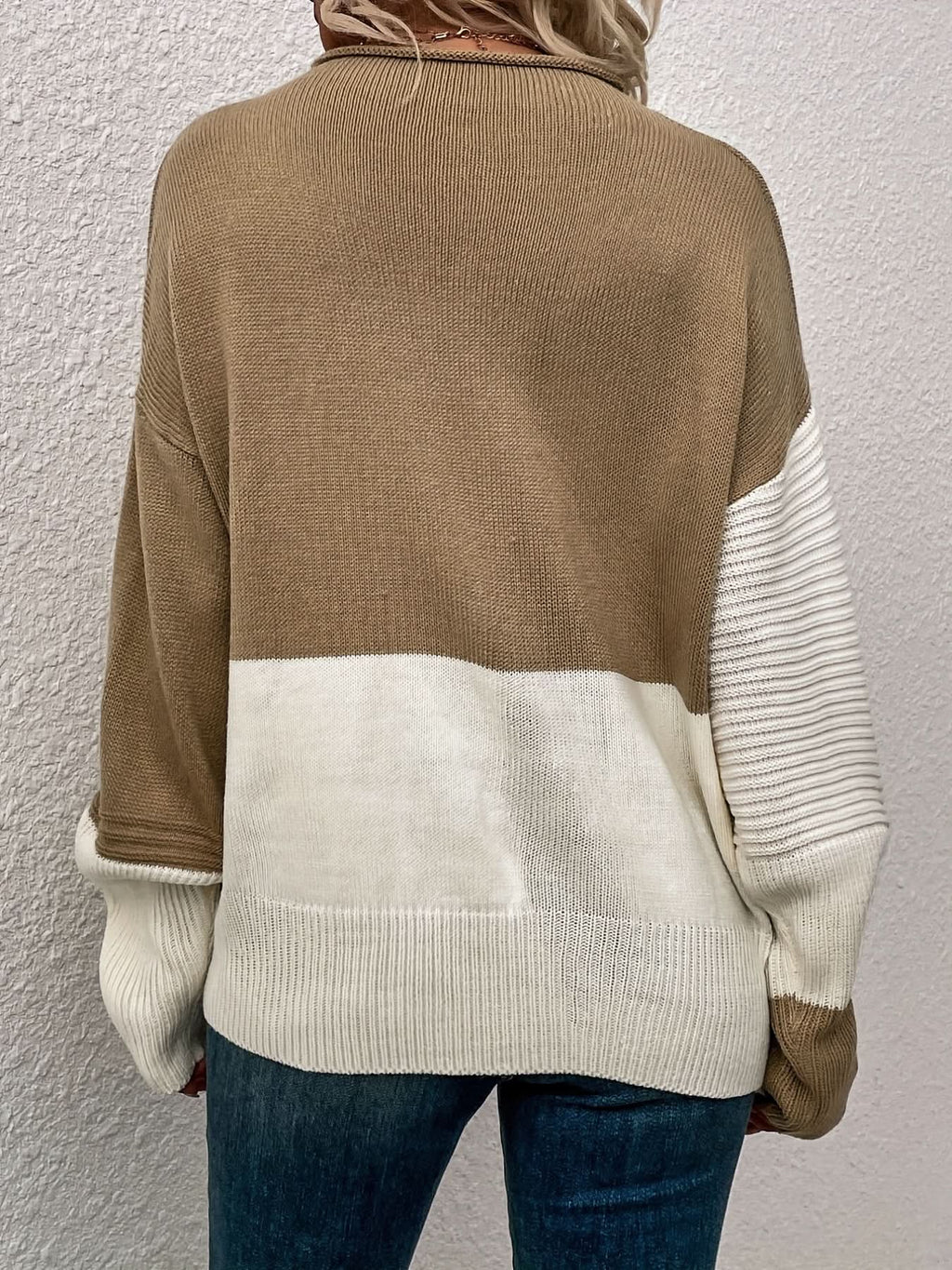 Talia | Sudadera con hombros caídos elegante bicolor
