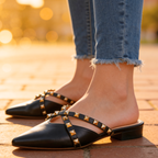 Sandalias Odette con tachuelas y tiras cruzadas