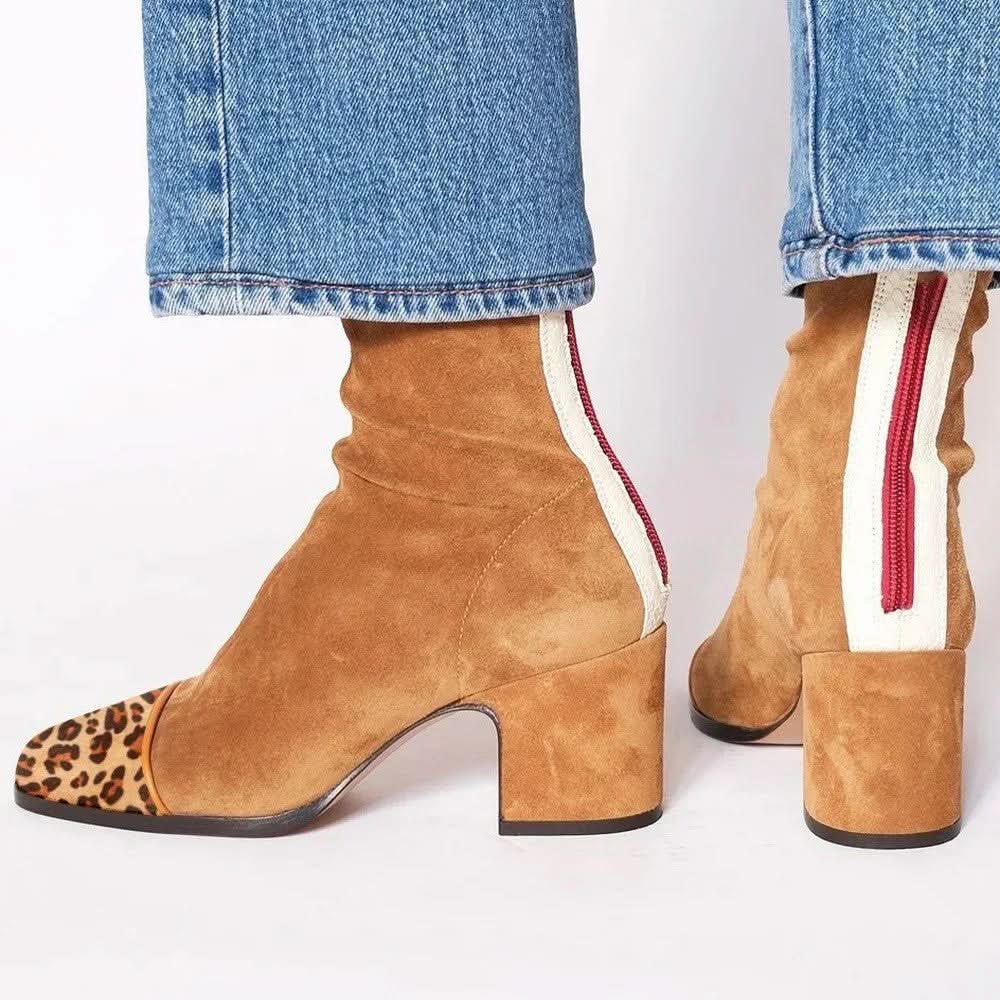 Sienna | Botines de tacón grueso con punta cuadrada escultural