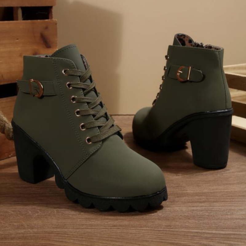 Nora | Botines de cordones con hebilla de encaje atrevidos
