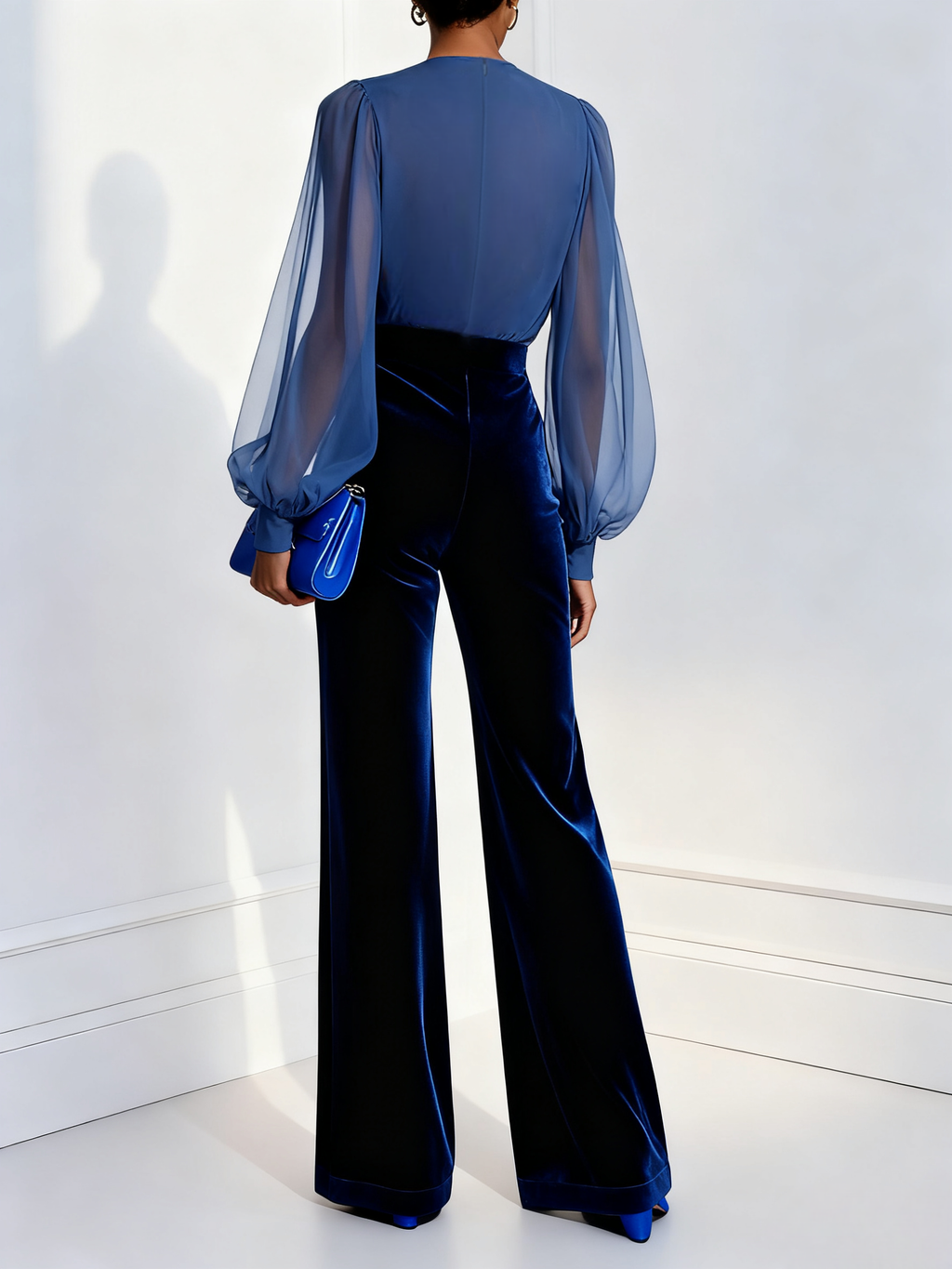 Vivienne | Mono elegante de malla con cuello de pico