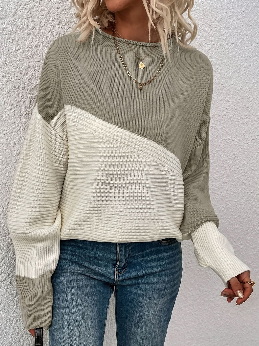 Talia | Sudadera con hombros caídos elegante bicolor